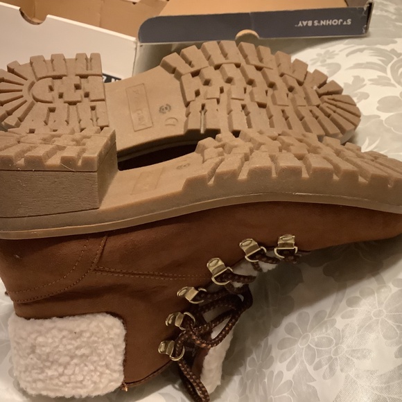 St John’s Bay Women’s Lakeline Ankle Boot Memory Foam In Cognac Size 7 Medium - Picture 6 of 8